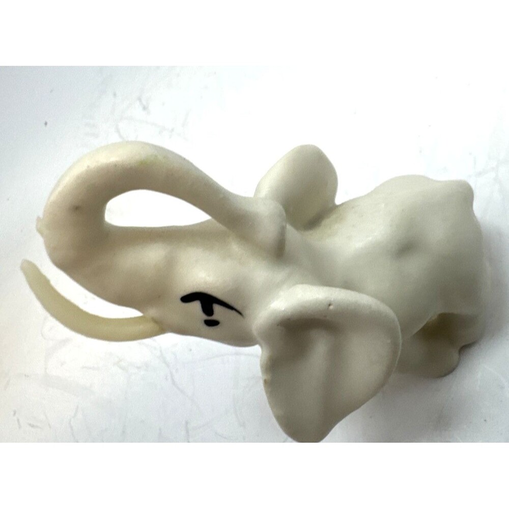 Trio Vintage Miniature Elephant Family Set of 3 Japan Bone China Dad Mom Baby - Picture 14 of 16